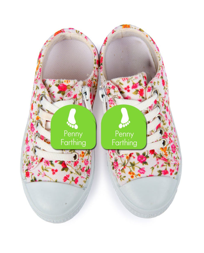 Flower pattern sneakers with shoe labels